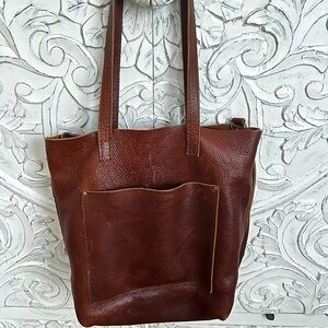 Portland Leather Crossbody Tote in Nutmeg